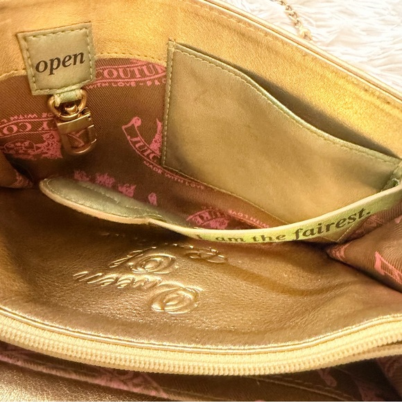Juicy Couture 2004” Limited Edition Y2K Vintage Gold Leather Chain Bag – NWOT - Picture 9 of 15